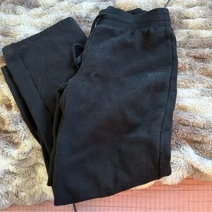 Aritzia Black Joggers for Women